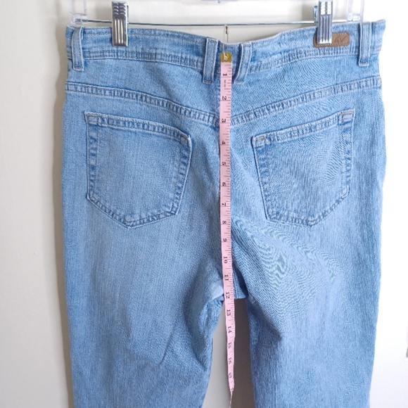 Gloria Vanderbilt "Amanda" Jean, Size 12 Petite. - Picture 11 of 13